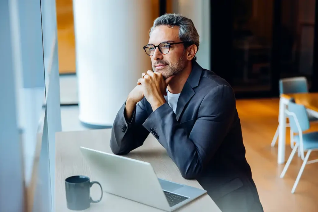 What criteria to choose an ERP implementation partner vs. software publisher?